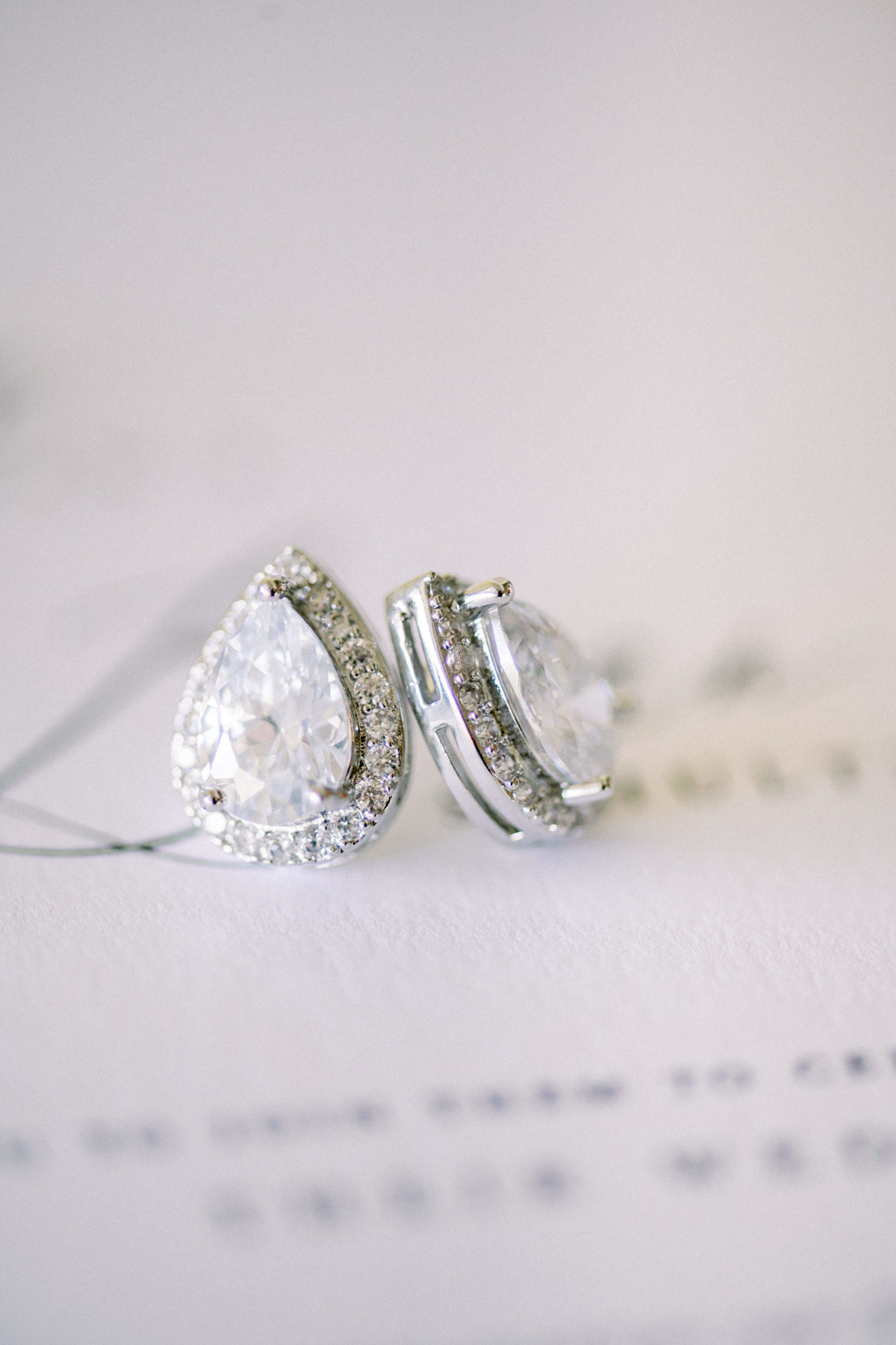 brides pear shaped diamond earrings