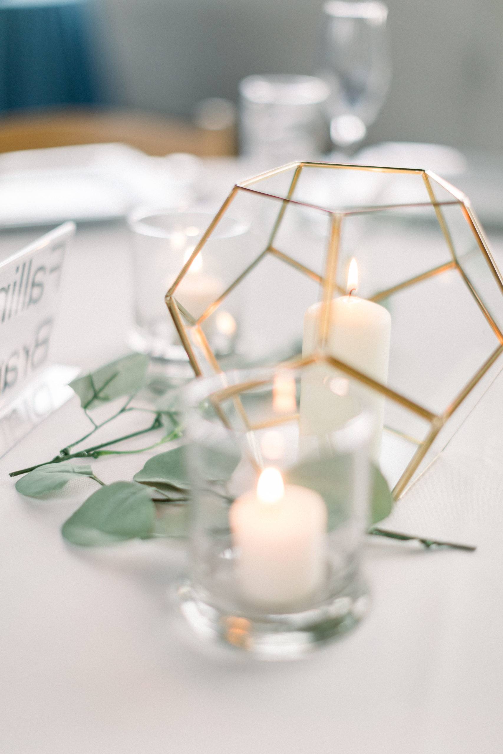 gold geometric wedding table centerpieces