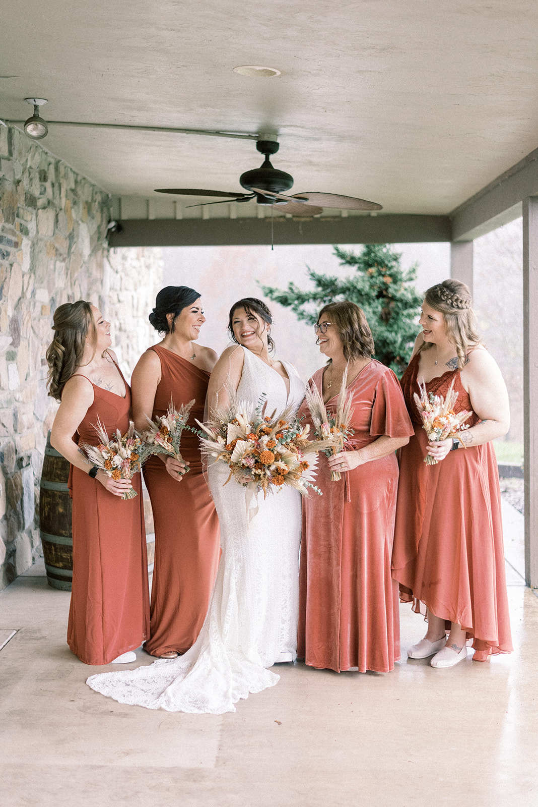 Pennsylvania wedding photographer captures bride with bridesmaids