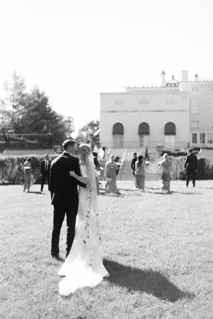 5 Things You Should Know Before Booking Your Wedding Photographer