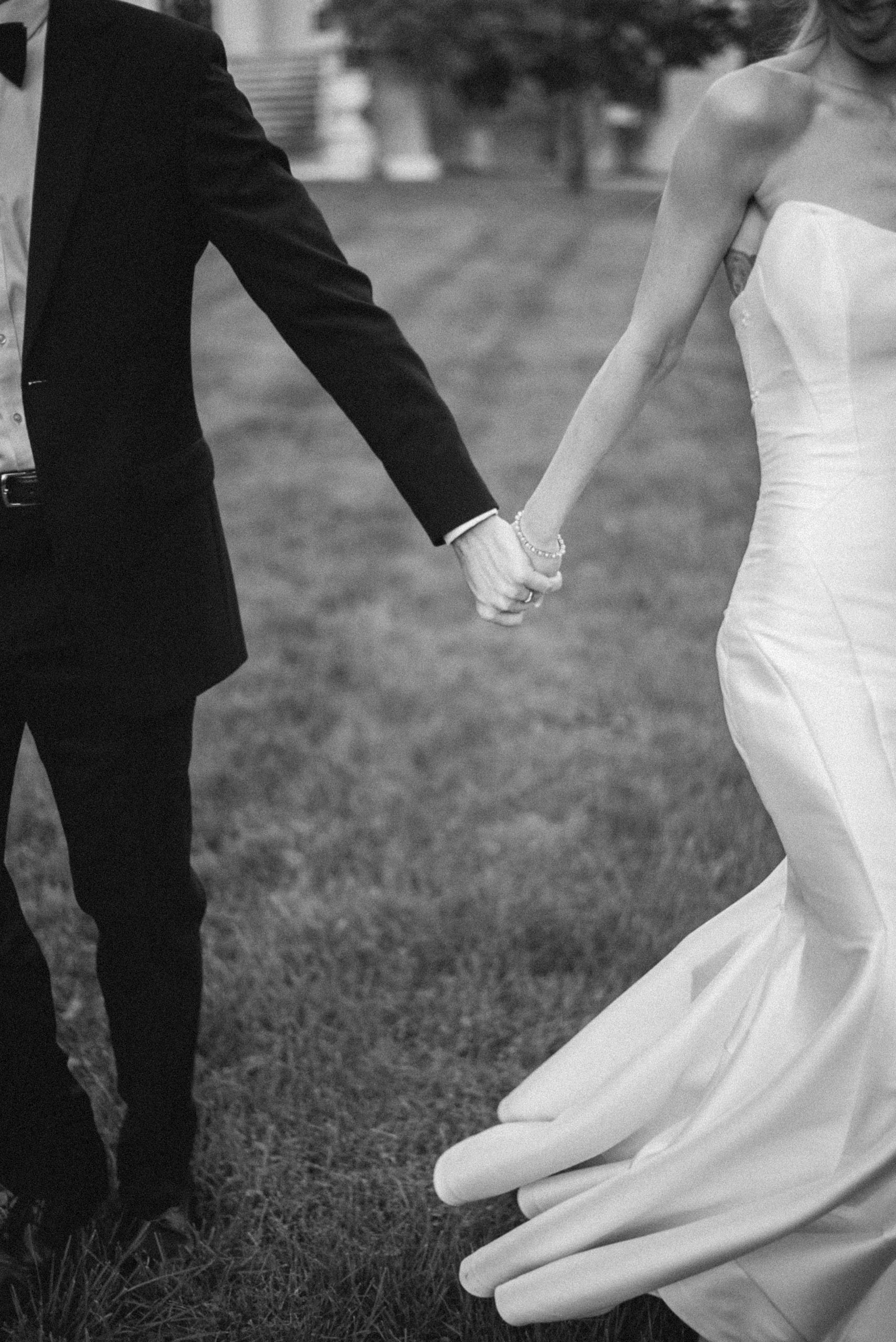5 Things You Should Know Before Booking Your Wedding Photographer